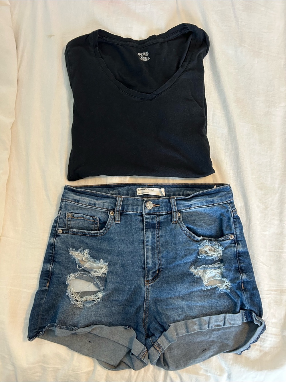 Junior Women's Denim Jean Shorts - Blue (Size 7 W 28) with Black V-Neck T-Shirt